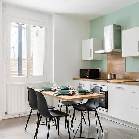 Beige Hospitalite - Frida * Saint-Etienne (Loire)